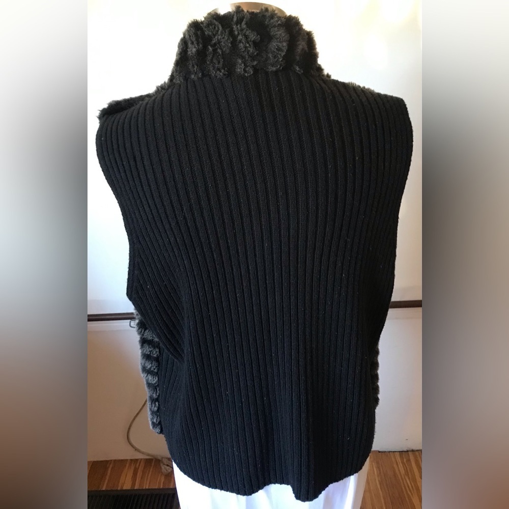 Chico’s Faux Fur Striped Vest Sweater Size M - Picture 2 of 6